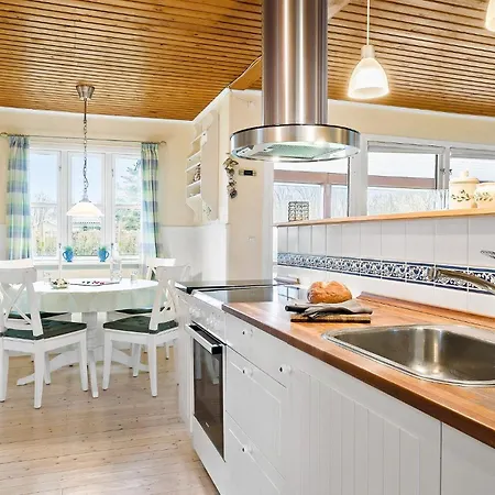 2 Bedroom Pet Friendly In Sydals Holiday home Skovby (Syddanmark)