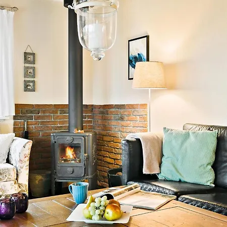 2 Bedroom Pet Friendly In Sydals Skovby (Syddanmark)