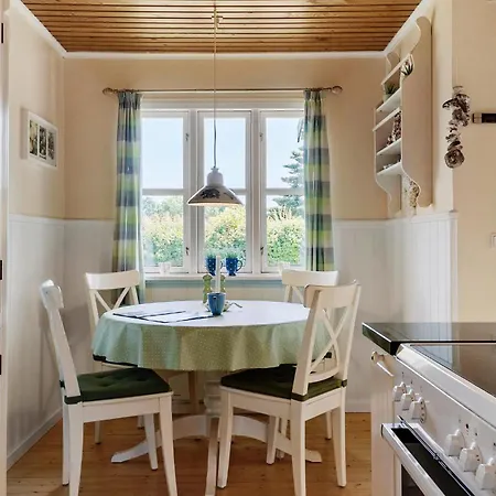 2 Bedroom Pet Friendly In Sydals